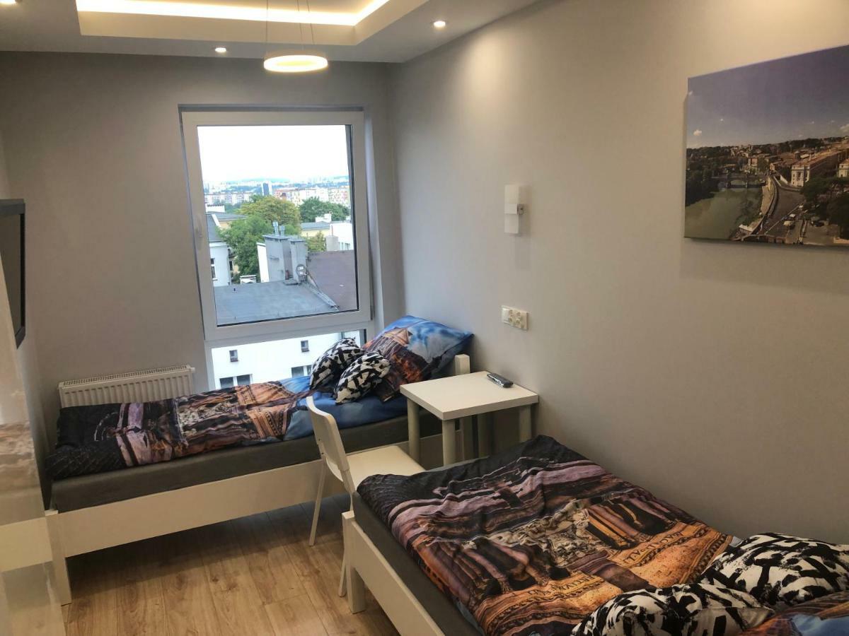 Klimatyzowany Apartament Roma Z Garazem Podziemnym Kielce Luaran gambar
