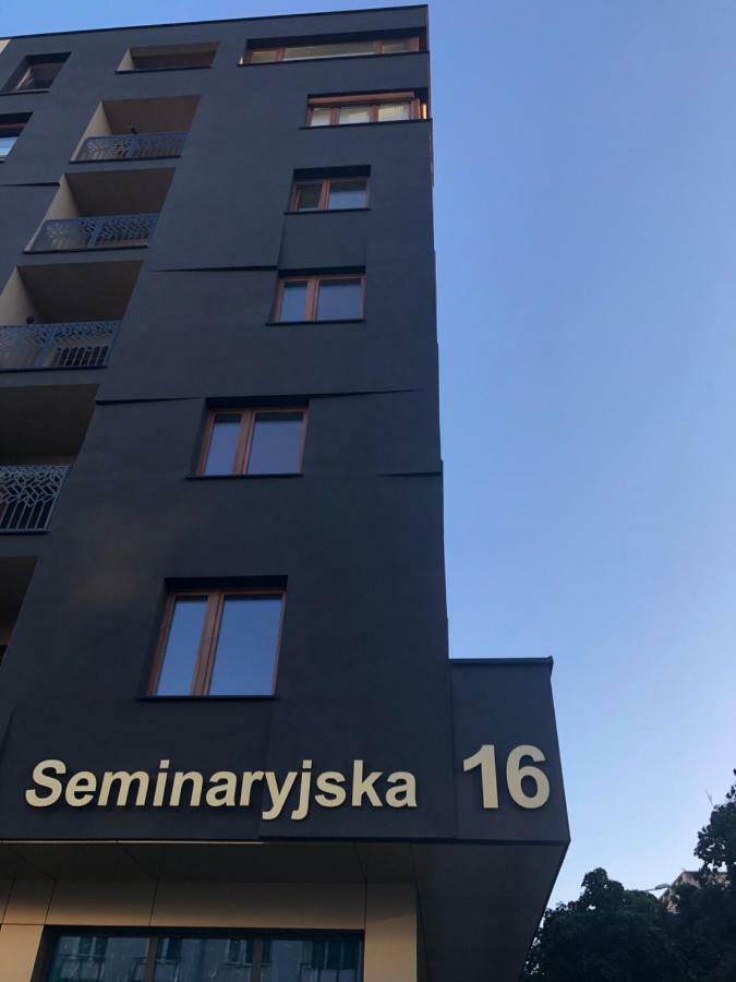 Klimatyzowany Apartament Roma Z Garazem Podziemnym Kielce Luaran gambar