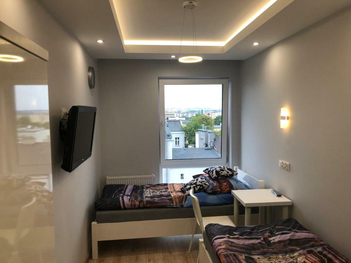 Klimatyzowany Apartament Roma Z Garazem Podziemnym Kielce Luaran gambar
