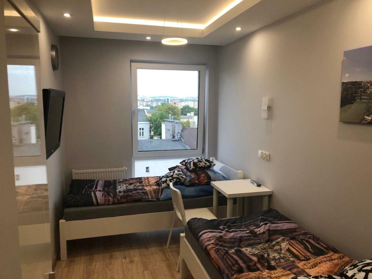 Klimatyzowany Apartament Roma Z Garazem Podziemnym Kielce Luaran gambar